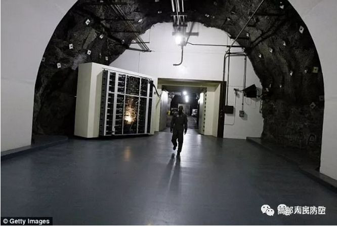 特朗普曾在抗議者包圍白宮期間躲進(jìn)地堡，如何應(yīng)急？(圖5)