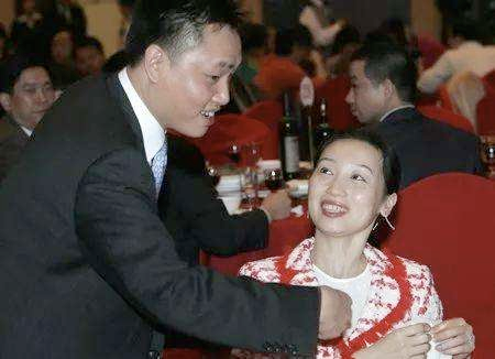 51歲黃光裕出獄：12年前，身價(jià)430億的他，得罪了誰(shuí)？(圖9)